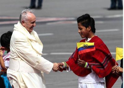  “La iglesia tiene el compromiso de apoyar al pueblo ecuatoriano” dijo el Papa