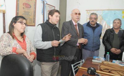 El Intendente Gorosito entreg� 100 mil pesos a Molino SICSA