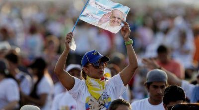 El Papa ya est� en Guayaquil para una multitudinaria misa