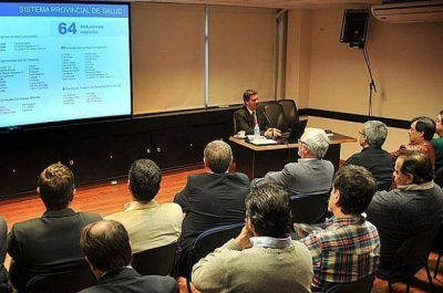 Capitanich expuso cinco proyectos de leyes sanitarias en Casa del M�dico
