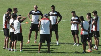 Patronato viaja a Pergamino: Habr�a cuatro cambios para visitar a Douglas