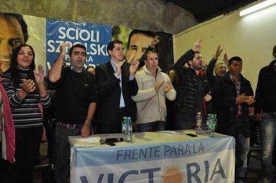 Sergio Szpolski lanz� la lista del FPV Tigre con 