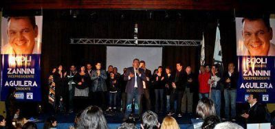 Aguilera present� sus candidatos