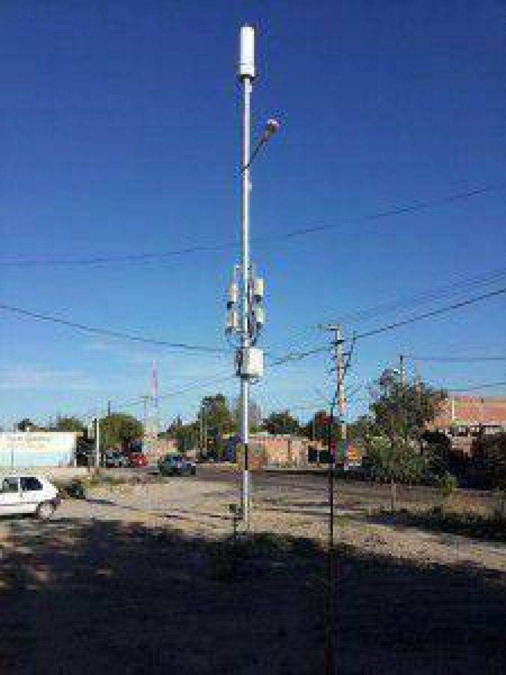 La AFTIC (ex CNC) asegura que depende de los Municipios la regulaci�n de antenas de telefon�a