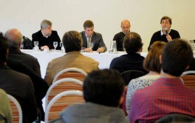 Proponen crear una subsecretar�a municipal de la industria textil