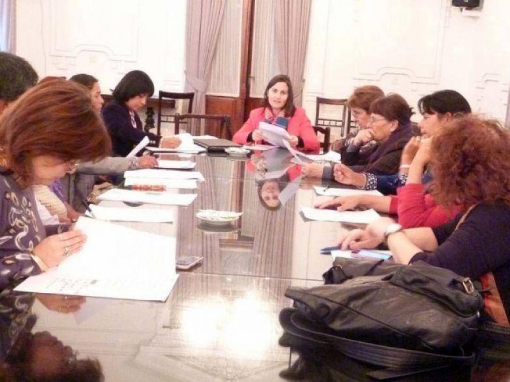 ELABORAR�N UNA BASE DE DATOS LOCAL SOBRE FEMICIDIOS