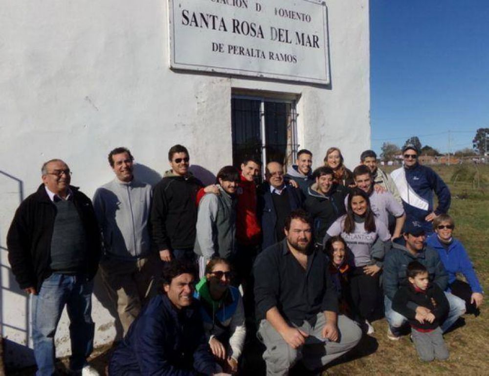 Arroyo contin�a con su recorrida por los barrios: Ahora lleg� a Santa Rosa del Mar