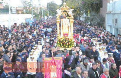 Los riojanos veneraron a San Nicol�s luego de votar