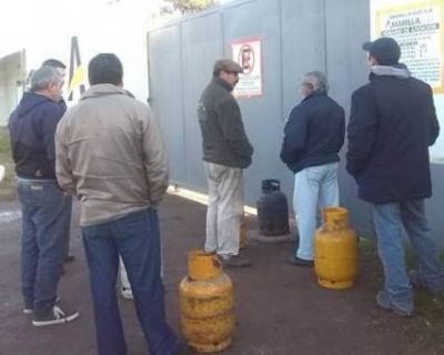 Denuncian falta de garrafas en Amarilla Gas