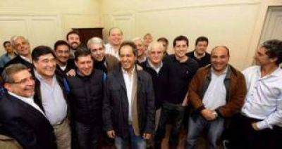 Manzur estuvo junto a Scioli en los festejos riojanos