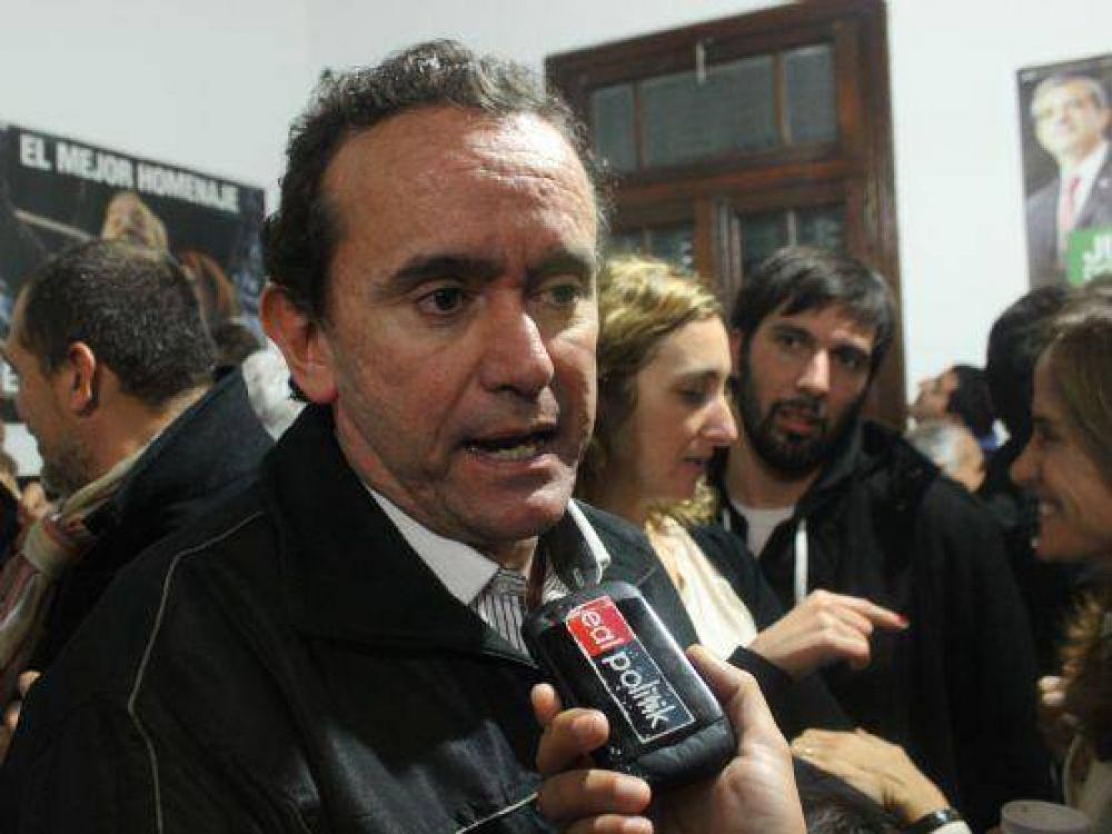 Gast�n Harispe: �Al lado de Dom�nguez est� el 90 por ciento del activismo peronista y kirchnerista�