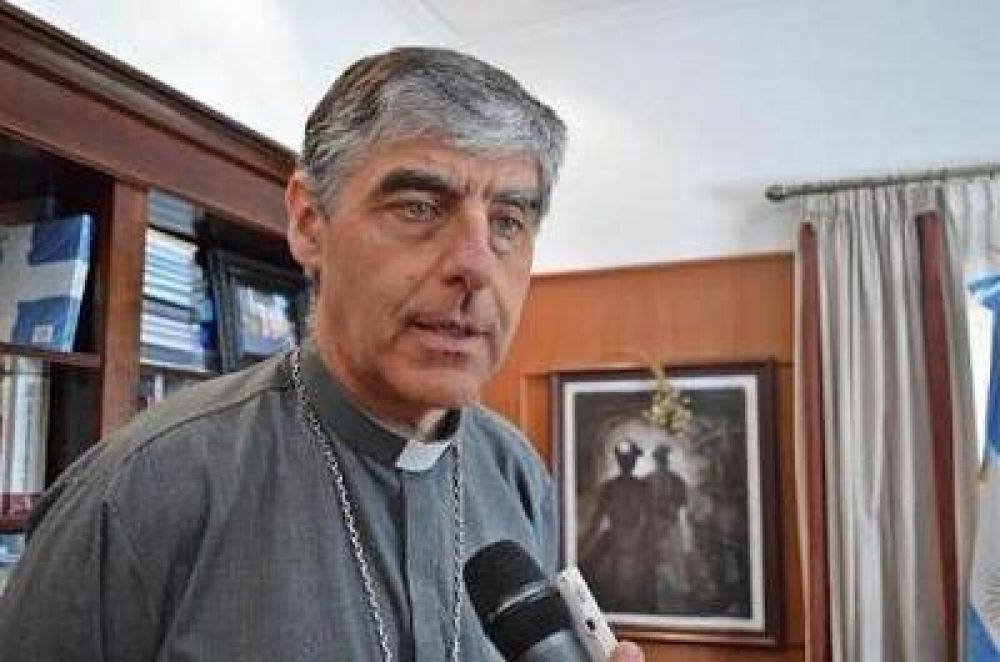El obispo y los sacerdotes reclaman diálogo ante el conflicto gremial