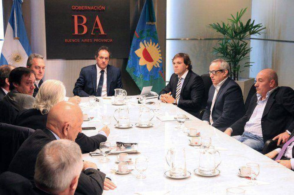 Scioli analiza crear un Ministerio de Transporte y Log�stica de llegar a la Presidencia