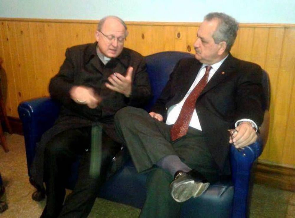 Importante reunin entre Monseor Urbanc y el ministro Daniel Barros