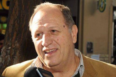 Ra�l Gin�: �Quiero ser el intendente de los barrios�