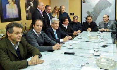 Z�ccaro planifica la campa�a con Dom�nguez y Espinoza