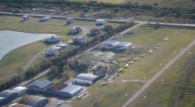 Chocaron dos avionetas en Berazategui: muri� uno de los pilotos
