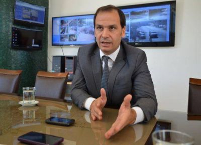 Renunci� el ministro de Seguridad