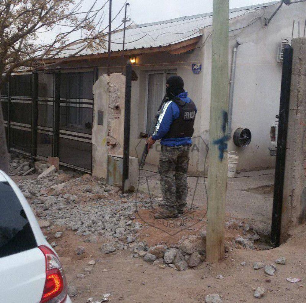 Detenidos en Villa Ceferino por robo a mano armada