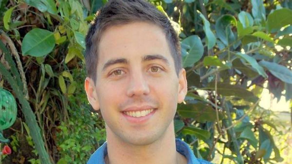 Juli�n Gan�n, el candidato m�s joven de Magdalena llega a los comicios con boleta corta