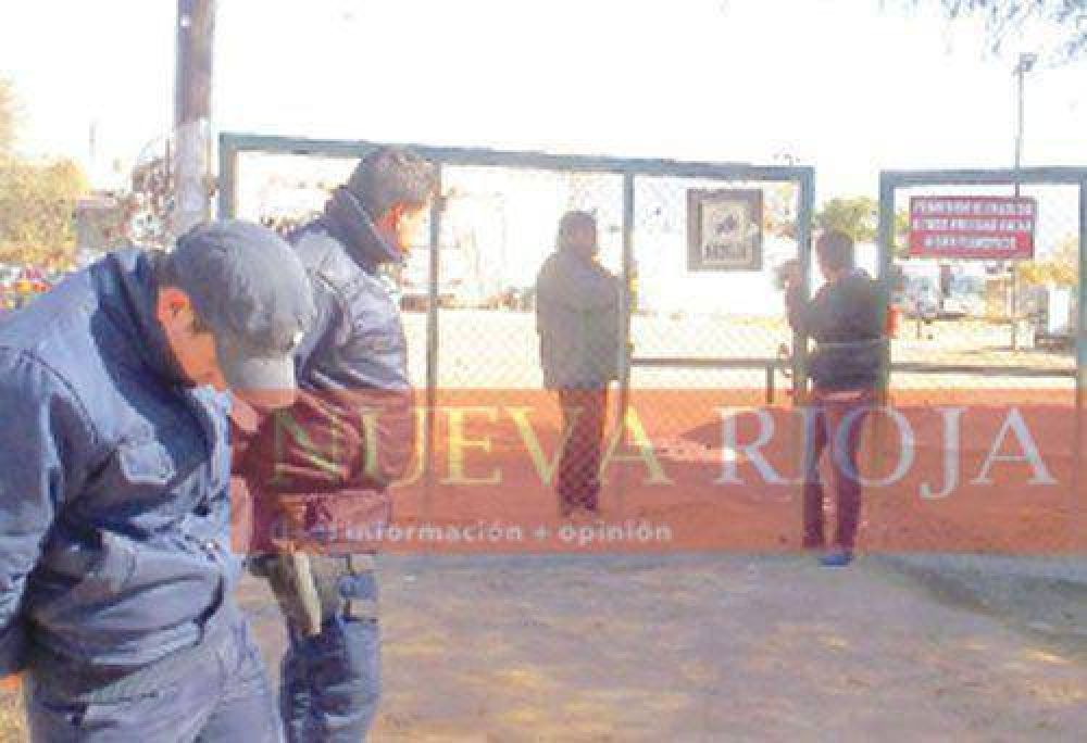 Un chofer despedido amenaz� ayer con prenderse fuego