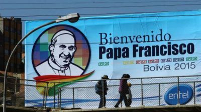 El Papa Francisco inicia su visita a Bolivia