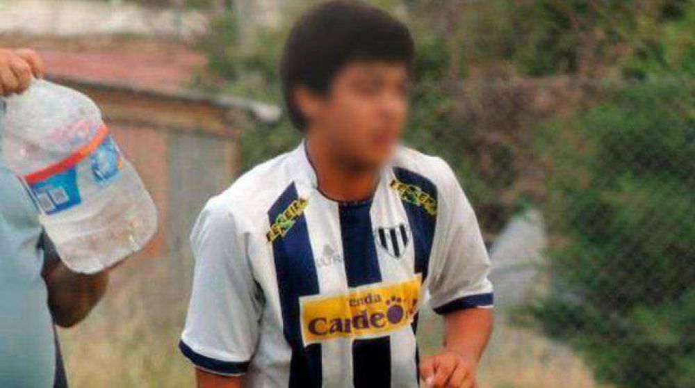 Tragedia en el f�tbol: un jugador de 15 a�os falleci� despu�s de entrenar