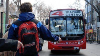 Las dudas de Cornejo sobre la licitaci�n de Transporte