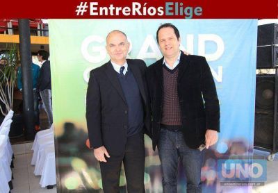 La Junta Electoral del FpV apel� el fallo que autoriz� el pegado de Grand con Bordet