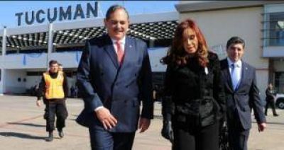 Cristina Kirchner llegar� en el Tango 01 con 40 funcionarios a bordo