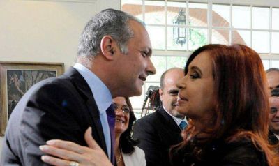 Buzzi viaja a Tucum�n por invitaci�n de Cristina