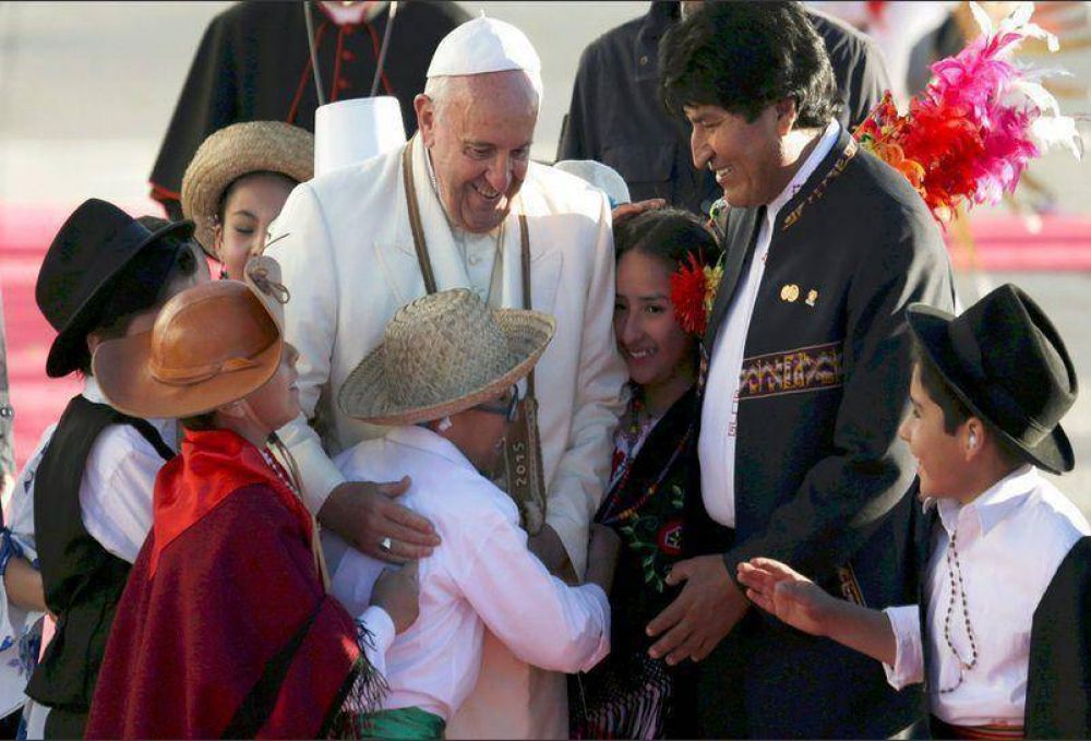 En Bolivia, el Papa respald a Morales y pidi por la libertad