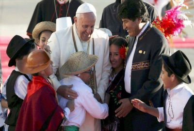 En Bolivia, el Papa respald� a Morales y pidi� por la libertad