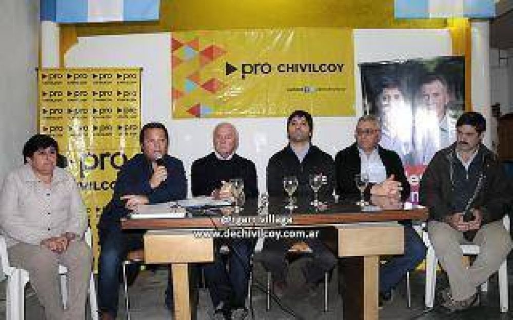Niembro acompa la presentacin de la lista del PRO en Chivilcoy