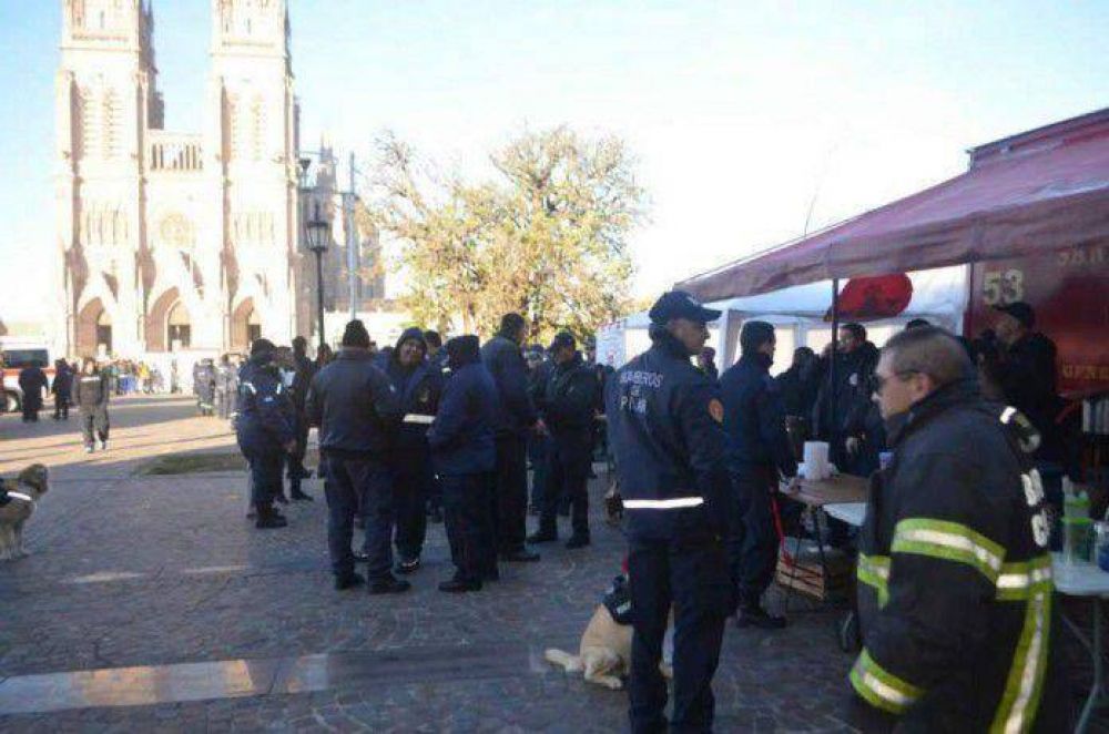 Bomberos en la �Expo� de Luj�n