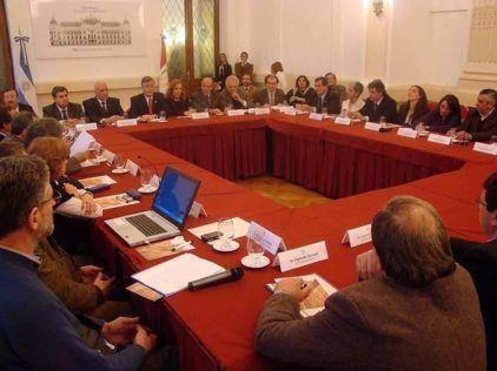 Arranc� el di�logo pol�tico en Santa Fe.