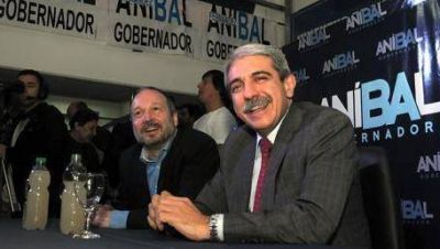 An�bal pas� por La Plata pero se qued� sin luz