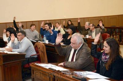 HCD: Arduo debate por la donaci�n de lotes