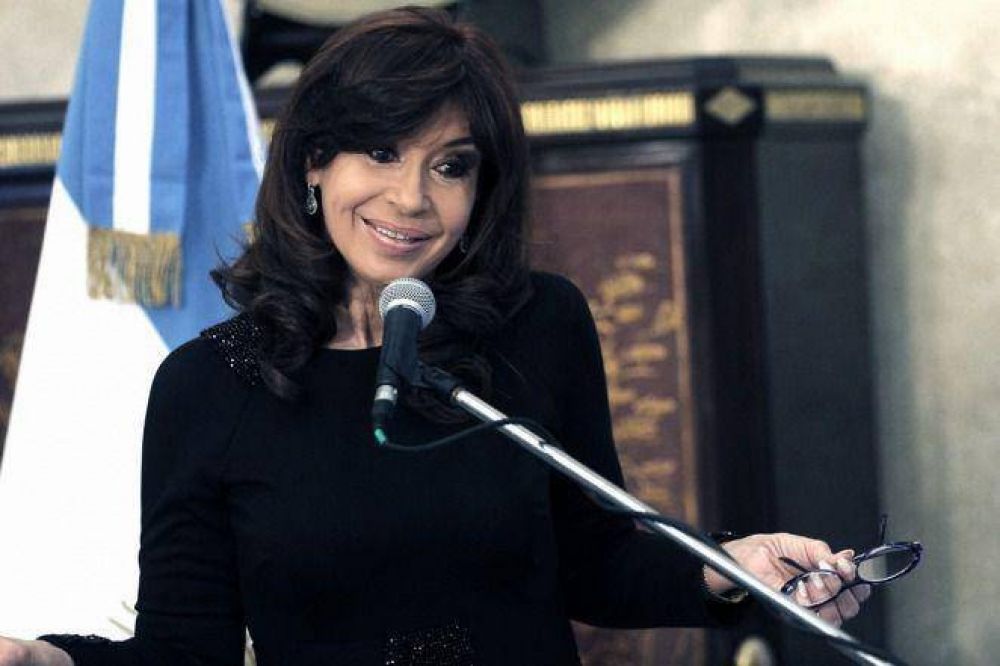 La Presidenta rindi� homenaje a los pr�ceres de 1816 en la Casa en la Casa Hist�rica de Tucum�n