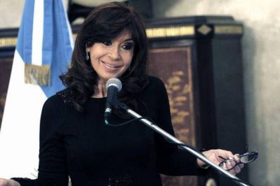 La Presidenta rindi� homenaje a los pr�ceres de 1816 en la Casa en la Casa Hist�rica de Tucum�n