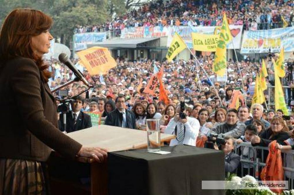 Cristina: �Podemos decir que este proyecto le dio independencia al pa�s y honr� el legado de los que tanto han luchado�