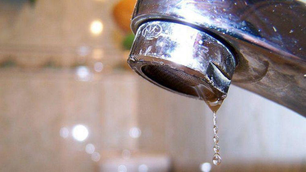 Corte en el servicio de agua para el domingo a la madrugada