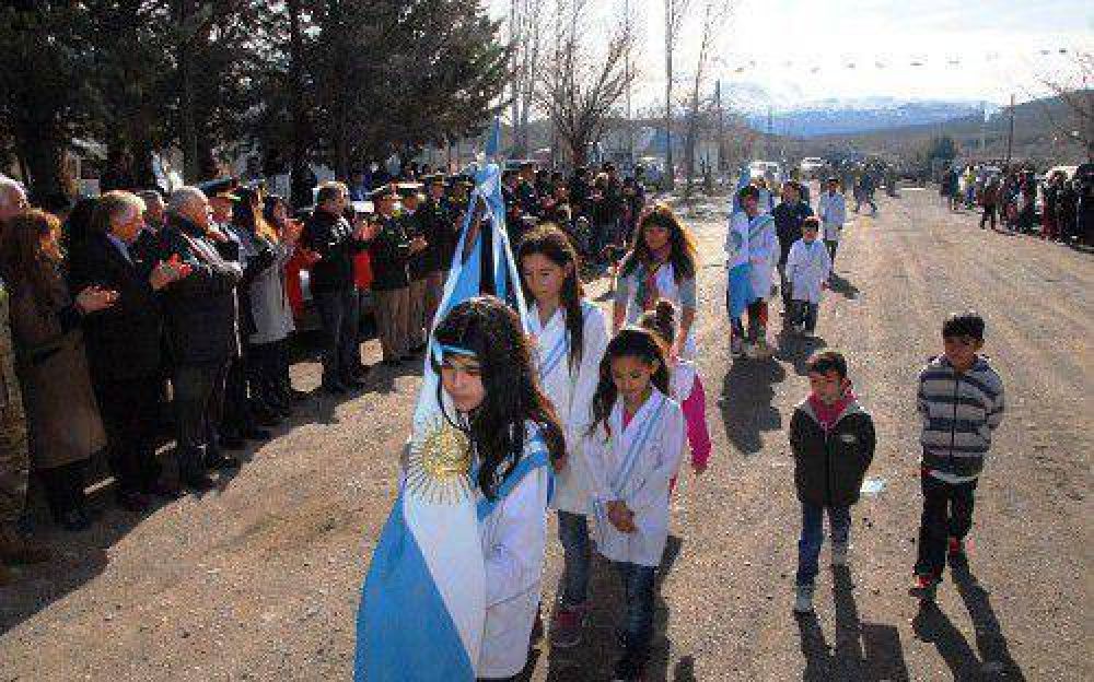 Celebraci�n dividida para la fiesta patria