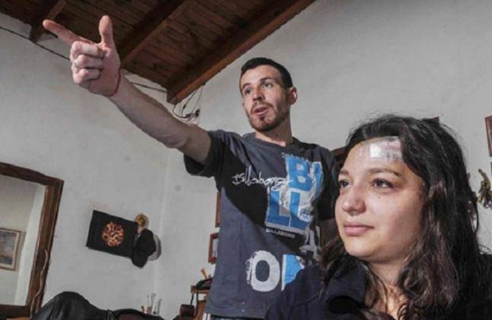 Un karateca se enfrent� con dos ladrones y los venci�