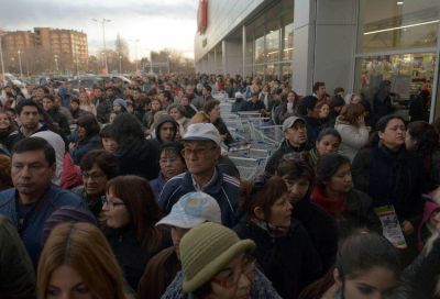 Miles de personas visitaron Coto en su d�a inaugural