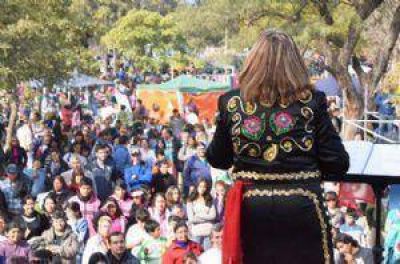 M�s de 20.000 personas asistieron a la Fiesta de la Empanada