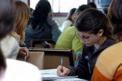 Casi 800 mil j�venes acceden al Plan Progresar, afirm� �lvarez Agis