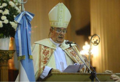 Cristina fue a Tucum�n pero no pudo esquivar un tedeum cr�tico
