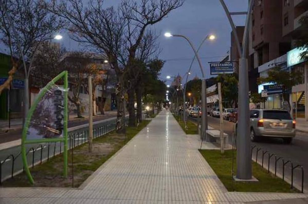  Qued� inaugurada la primera etapa de remodelaci�n de la avenida Ill�a