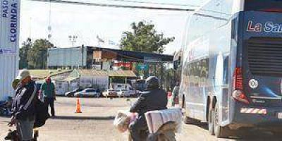 Los primeros contingentes de argentinos llegaron al Paraguay a trav�s de Formosa: se espera un tr�nsito m�s sobrecargado